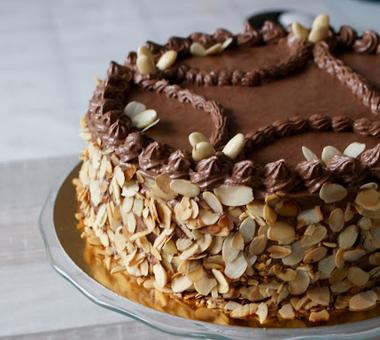 Tort czekoladowy - niebanalny smak dla kogoś wyjątkowego [PRZEPIS]