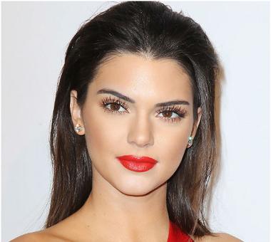 Oto sekret pielęgnacji włosów Kendall Jenner!