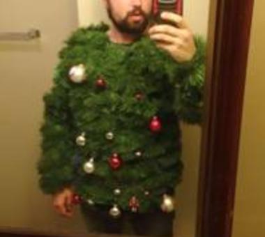 Najbrzydsze świąteczne swetry