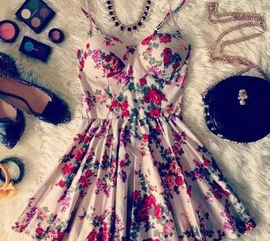 31 najpiękniejszych sukienek na okres wiosna-lato!