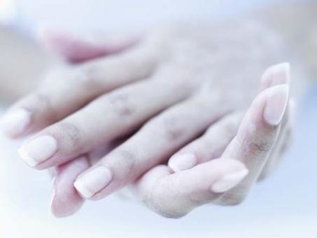 PORADA: Jak wyleczyć przesuszone dłonie?