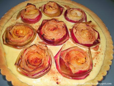 Tarta serowo - waniliowa z jabłkowymi różami! [PRZEPIS]