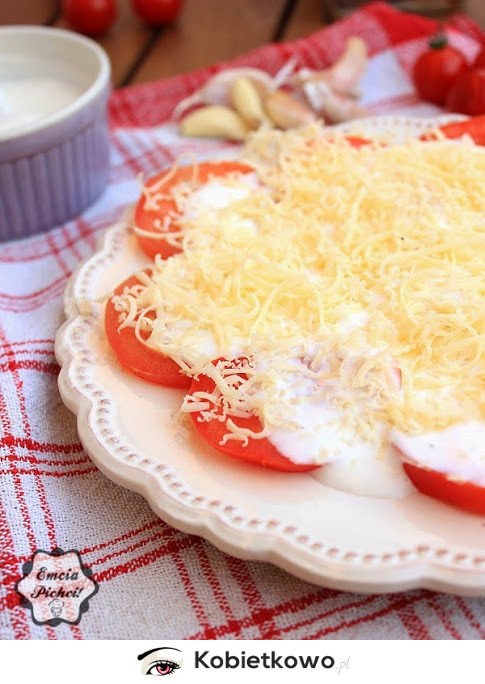 Pomidory pod pierzynką - kolacja MISTRZÓW [PRZEPIS]