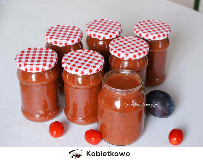 Sos pomidorowo - śliwkowy - idealny do makaronu [PRZEPIS]
