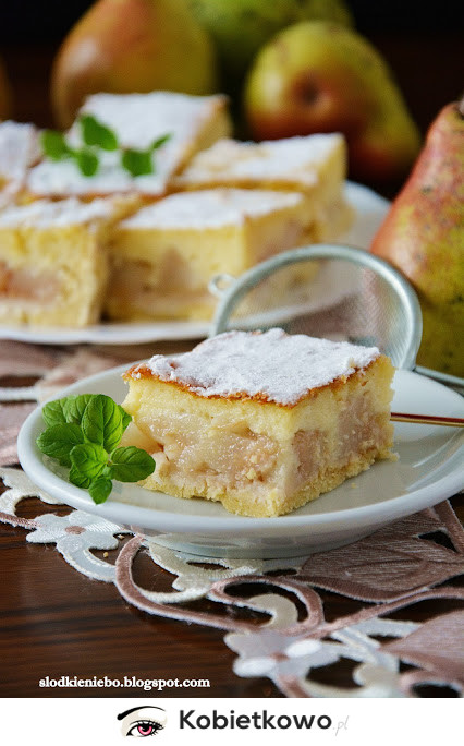 Gruszkowiec - ciasto z gruszkami i masą budyniowo-jajeczną [PRZEPIS]