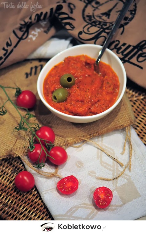 Kotleciki z 3 rodzajów kasz z domowym sosem pomidorowym [PRZEPIS]