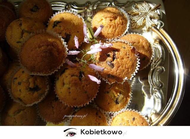 Muffinki z czekoladą białą i gorzką [PRZEPIS]