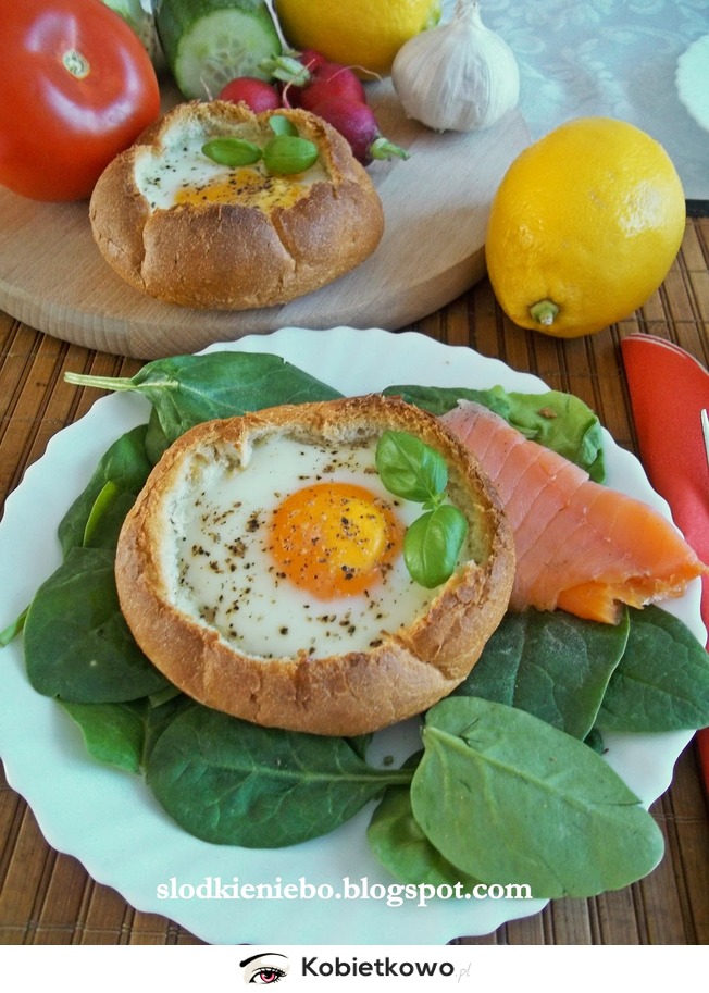 Jajko w bułce - wymarzone śniadanie [PRZEPIS]