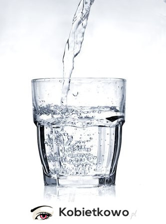 4 sygnały organizmu, które świadczą o tym, że pijesz za mało wody!
