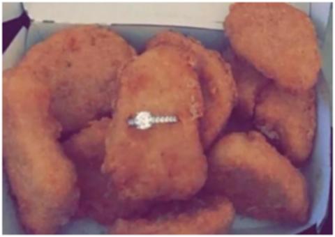Obrzydliwe? Nienormalne? Nie uwierzycie, gdzie ta dziewczyna znalazła swój pierścionek zaręczynowy!