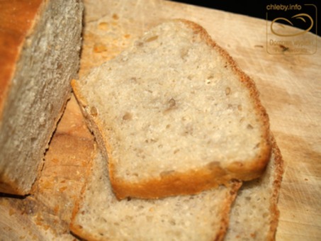 Chleb tostowy dla leniwych, mega prosty i szybki do zrobienia! [PRZEPIS]