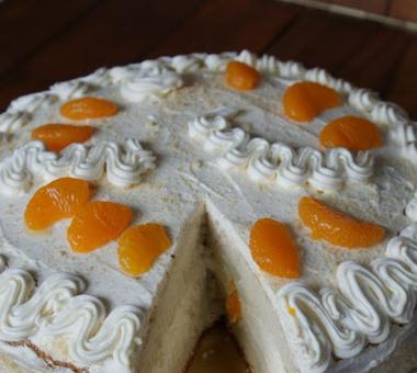 Tort mandarynkowy - idealny smak dla całej rodziny [PRZEPIS]