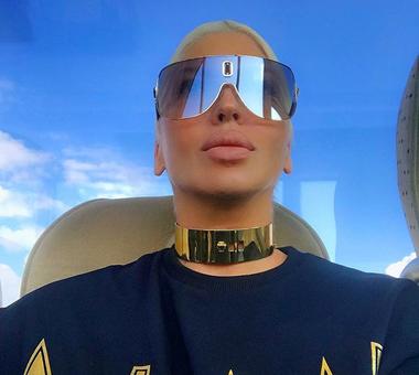 Serbska piosenkarka twierdzi, że Kim Kardashian kopiuje jej styl.