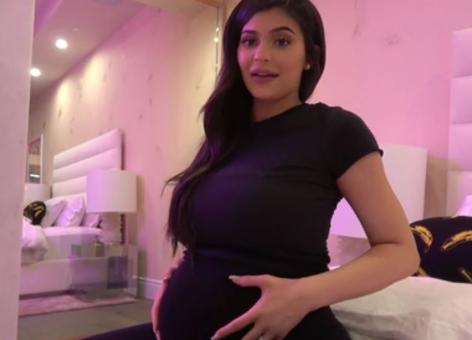 Kylie Jenner urodziła córkę! Na świat przyszło pierwsze dziecko gwiazdy!