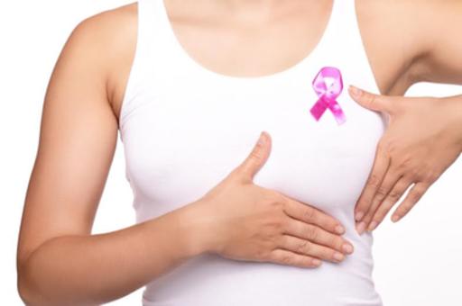 Profilaktyka raka piersi. Jak wykonać samodzielne badanie w domu?