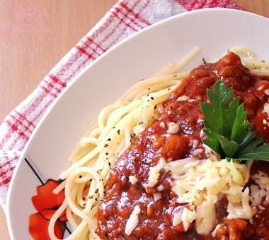 Spaghetti bolognese - obiad po Włosku [PRZEPIS]