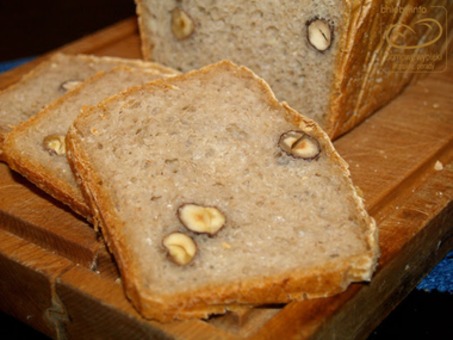 Chleb na zakwasie z orzechami laskowymi! PRZEPYSZNY [PRZEPIS]