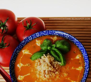 Zupa pomidorowa z mlekiem kokosowym i quinoa! [PRZEPIS]