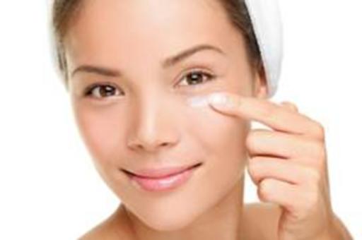 Jak korzystać z kosmetyków zawierających kwasy