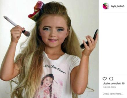 Matka założyła tej 7-latce konto na instagramie! Maluje ją i przebiera, zafarbowała jej włosy.