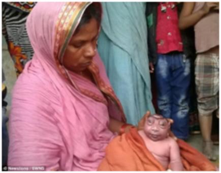 Kobieta jest wstrząśnięta widząc swoje nowo narodzone dziecko. Chce, aby je jak najszybciej zabrano