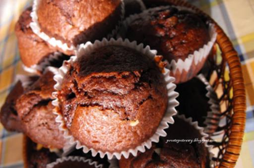 Mocno czekoladowe muffiny - dzieciaki je pokochają [PRZEPIS]