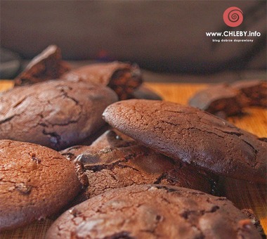 Ciastka podwójnie czekoladowe z bakaliami - raj dla łasuchów [PRZEPIS]