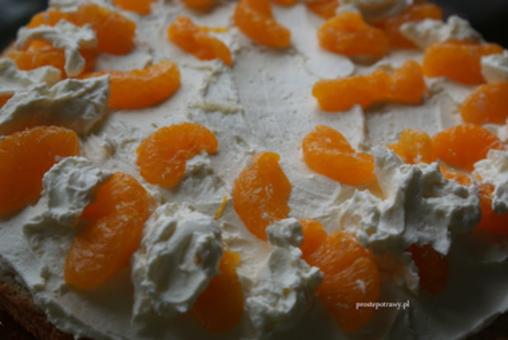 Tort mandarynkowy - idealny smak dla całej rodziny [PRZEPIS]